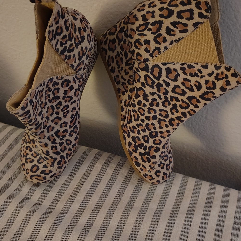 Toms Leopard Print Ankle Booties